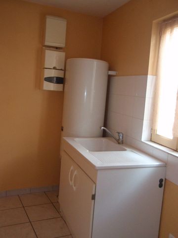 Location Appartement 2 pièces 50m² AMPUIS 69420 - Photo 3