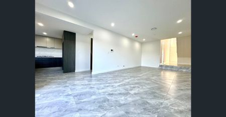 Elegant 5-Bedroom Home for Rent with Modern Features and Spacious Backyard! - Photo 2