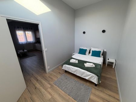 Apartament 2 camere la casa, zona Bujac, etaj 1 - Fotografie 2