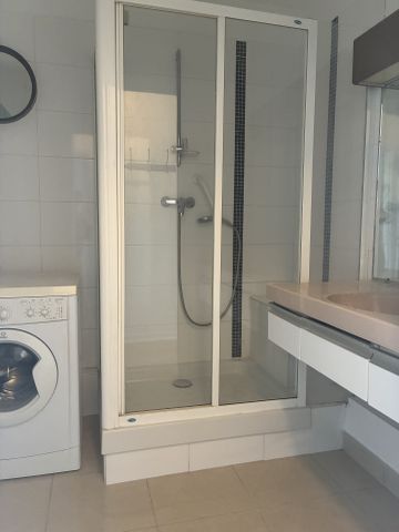 Location Appartement 2 pièces 51m² PARIS 17ème - Photo 4