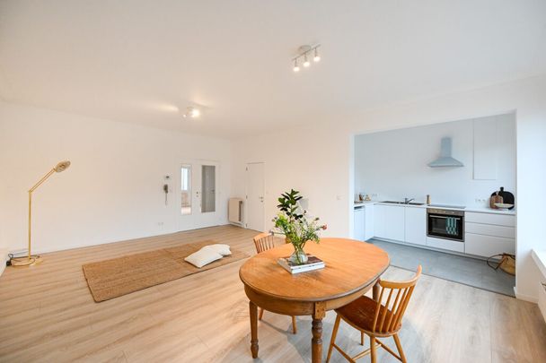 Mooi gerenoveerd appartement aan het Valaar - Foto 1