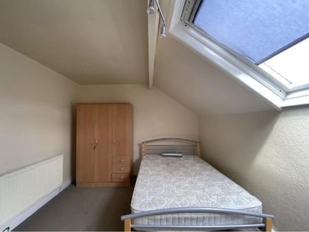 5 bedroom terraced house to rent - Photo 4