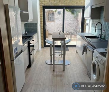 3 bedroom end of terrace house to rent - Photo 6