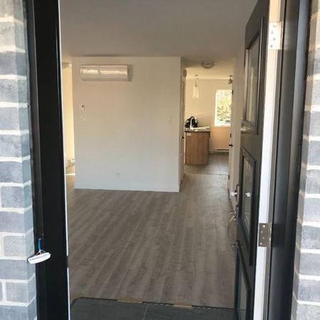 Superbe 5 ½ style condo (2019) – 2 stat. – Prêt pour Borne Électrique - Photo 4