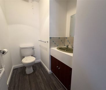 The Vicarage, Wombridge Road - Photo 6