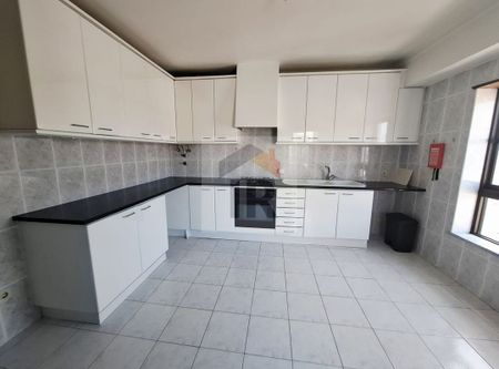 Caldas da Rainha, Leiria - Photo 3