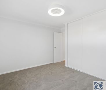 Freshly Renovated 2-Bedroom Villa in Quiet Complex - Photo 6