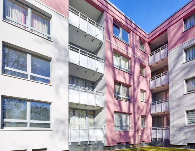 Wohnen im 1.Obergeschoss unseres modernisierten Wohnungsbestands - Photo 1