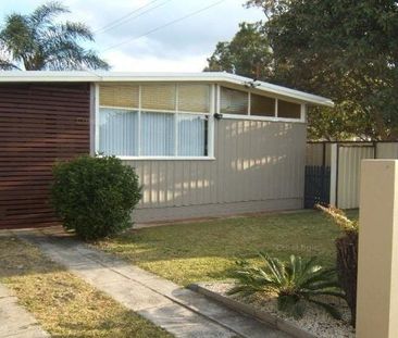 Charming Cottage - Photo 3