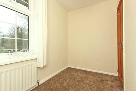 2 bedroom terraced house to rent - Photo 4