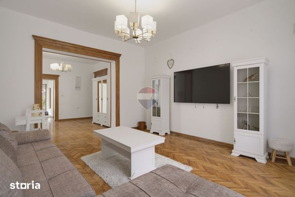 Vilă cu 4 camere de închiriat în zona Intim - Fotografie 1