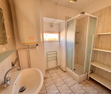 Location Appartement 3 pièces 53m² ST CESAIRE 30900 - Photo 5