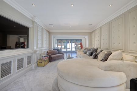 Courtland Drive, Chigwell - Photo 4