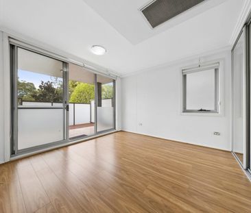 Ideally Located Ground Floor Apartment in the Heart of Roseville - Photo 1