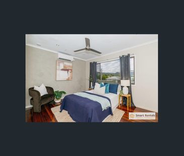 Modern Family Living in Central Kirwan - Photo 5