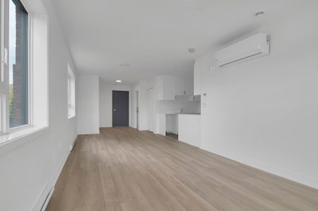 Rue Cousineau, H7G 3J3, Laval - Photo 3