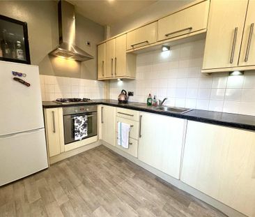 2 bedroom terraced house to rent - Photo 3