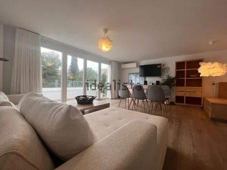 Alquiler de estudio en Calle Amador de los Ríos, 33 - Photo 2