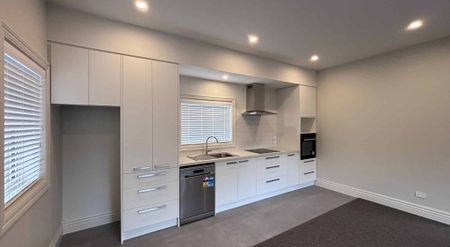 172 Kilmore Street - Photo 4