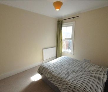 3 Bed Terraced House, Highgrove Street, RG1 - Photo 5