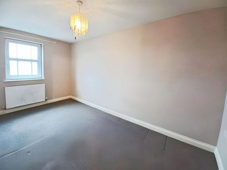 4 bedroom semi-detached house to rent - Photo 5
