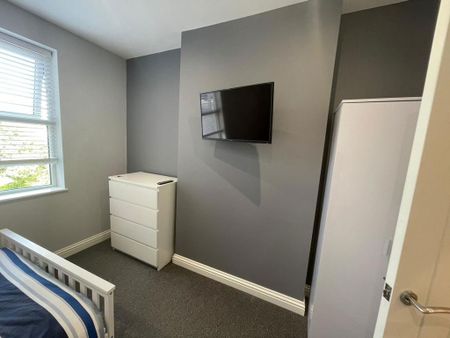 1 bedroom house of multiple occupation to rent - Photo 4