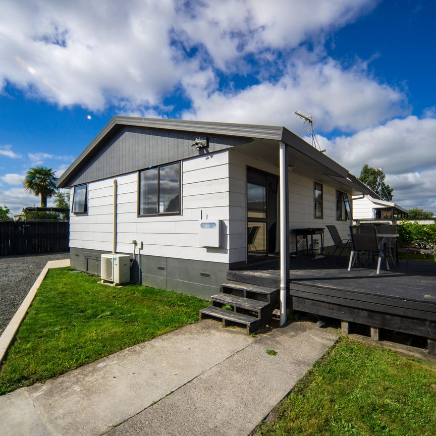 Stunningly Renovated 3-Bedroom Home - A Modern Retreat! - Photo 1