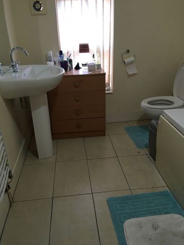 Flat 4 31, Wellington Road, Manchester, M16 - Photo 3