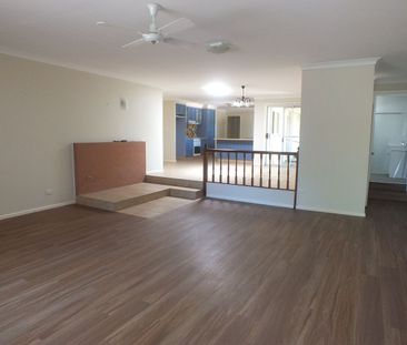 FAMILY HOME - Photo 3