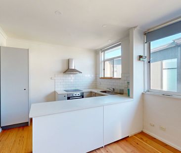 A Private Retreat in the Heart of the Inner North - Photo 2