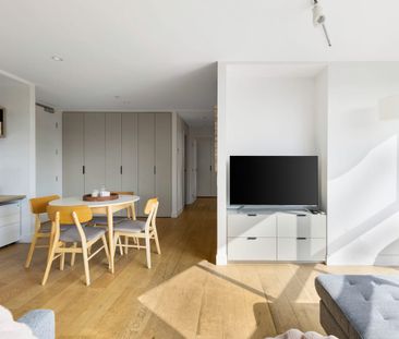 Flawless 8th Floor Apartment! - Photo 6