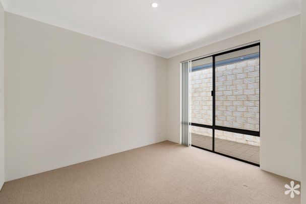 12 Midsummer Way - Photo 1