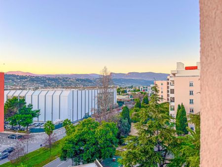 Location Appartement 2 pièces Meublé 44m² NICE 06200 - Photo 3