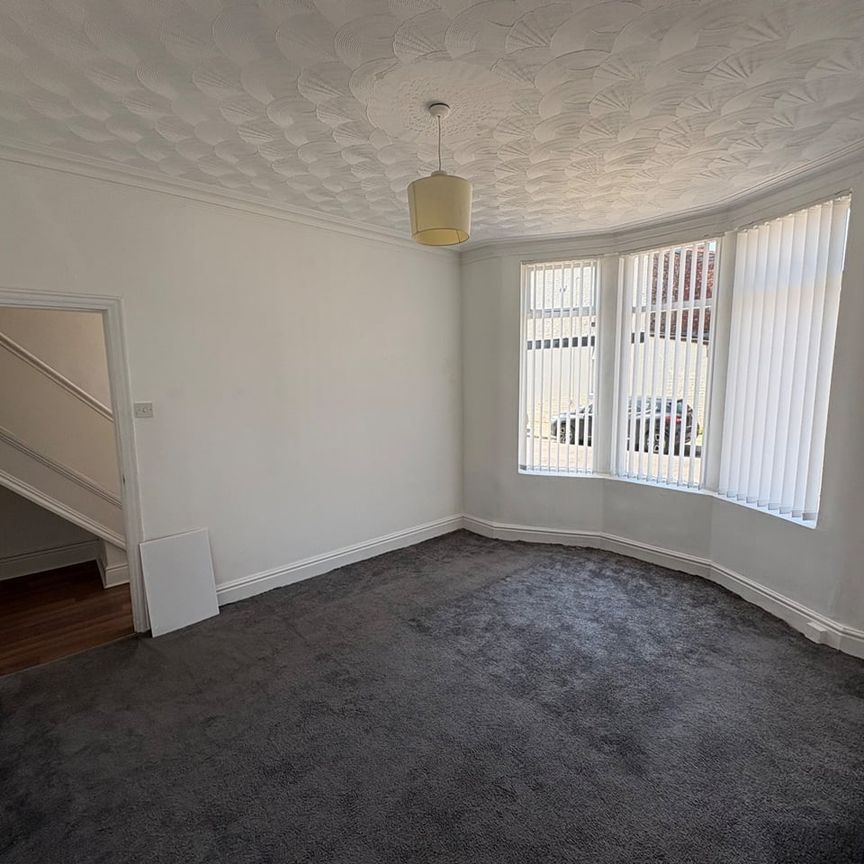 3 Bed Terraced House, Eastdale Road, L15 - Photo 1