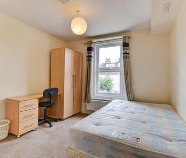 6 bedroom house to rent - Photo 1