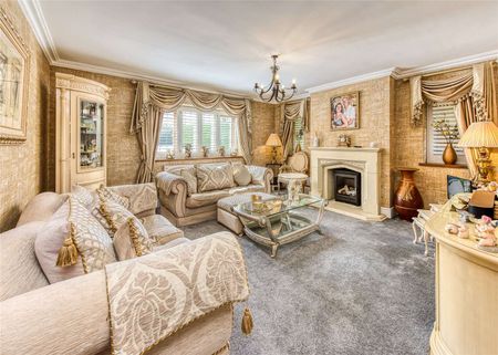 A prestigious detached four bedroom family home, ideally situated in the tranquil area of Slade Heath. - Photo 3