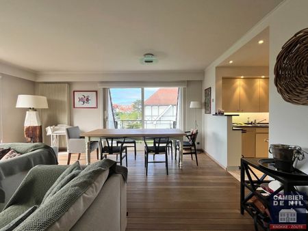 Prachtig ongemeubeld appartement op enkele stappen van het Albertplein! - Photo 2
