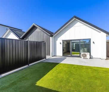 Stylish brand-new units in prime location - Photo 1