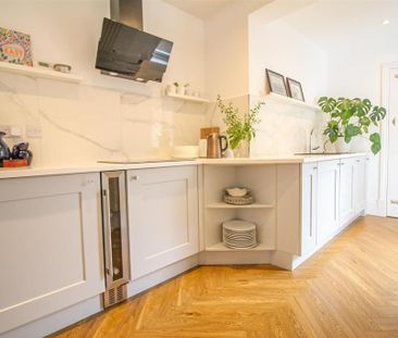 2 bedroom ground floor flat to rent - Photo 1