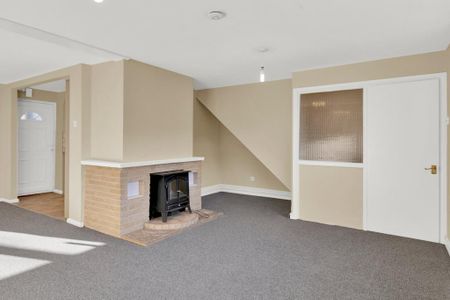 3 bedroom terraced house to rent - Photo 2
