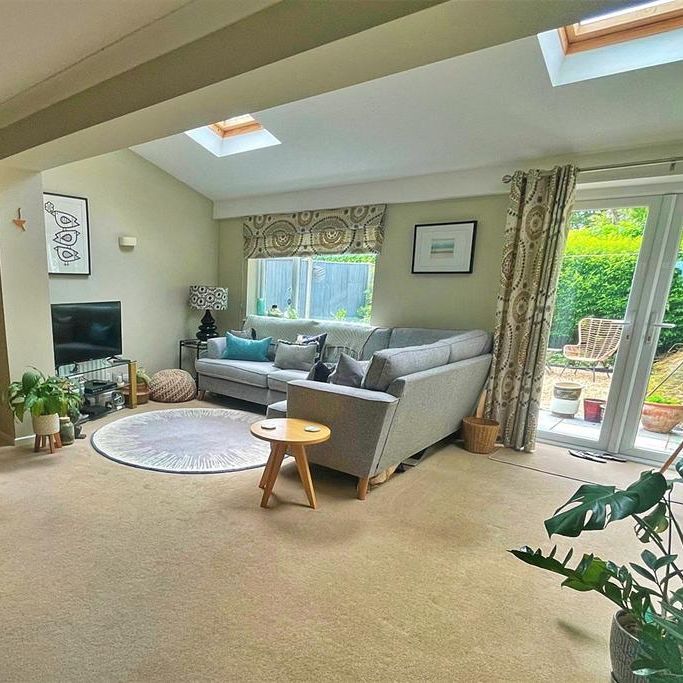 3 bedroom terraced house to rent - Photo 1