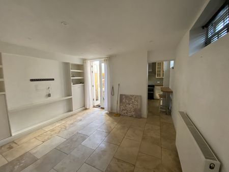 1 Bed Flat, Buckingham Place, BN1 - Photo 2