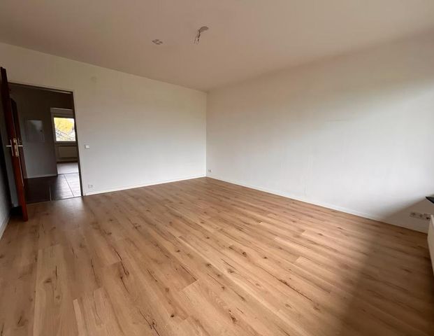 Helle 2 Zimmer Wohnung mit Balkon und Stellplatz in Werl - Photo 1