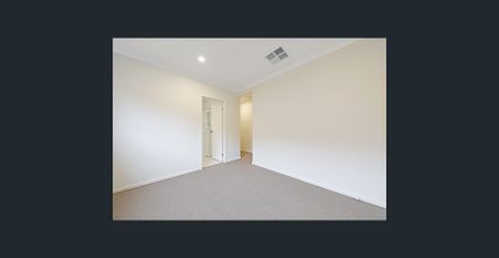 Spacious Family Home for Rent in Wallan - Photo 4