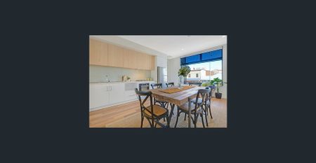 AN UPSTAIRS “FUNKY” APARTMENT (circa 2019), RIGHT IN THE HEART OF THE PORT... SO CLOSE TO EVERYTHING & JUST WAITING FOR YOU ... BE QUICK WON'T LAS - Photo 5