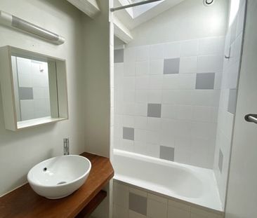 Location Appartement 2 pièces 39m² BORDEAUX 33000 - Photo 2