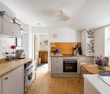 1 bedroom flat to rent - Photo 6