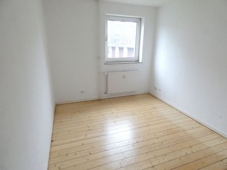 Schicke Erdgeschoss-Wohnung mit Balkon in ruhiger Lage - Photo 4