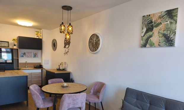 ALL INCLUSIVE | Na prenájom 2-izb. byt s balkónom v centre Komárna - Photo 1