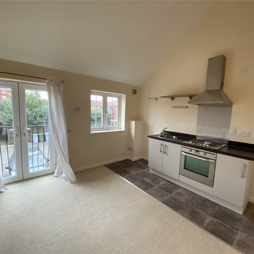 Parsons Close, Fernwood, Newark, Nottinghamshire, NG24 - Photo 1